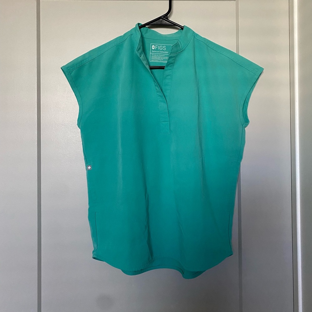 FIGS Women's Mint Green Short-Sleeve Scrub Top - Picture 2 of 6